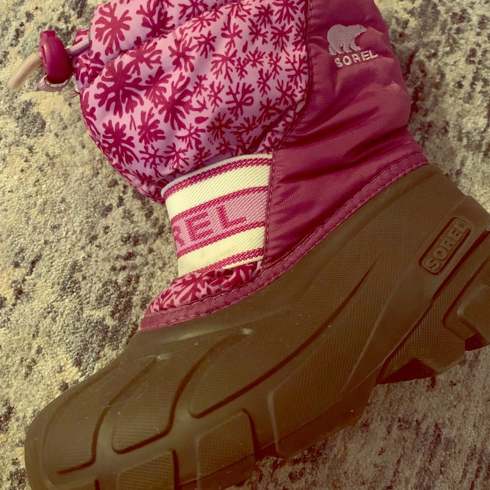 Girls sorel snow boots size 12